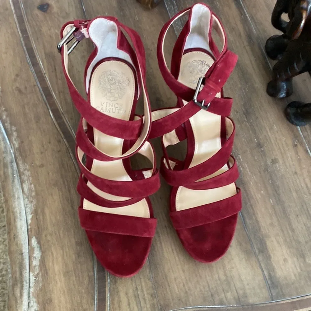 ❤️ Vince Camuto Velvet Heels❤️